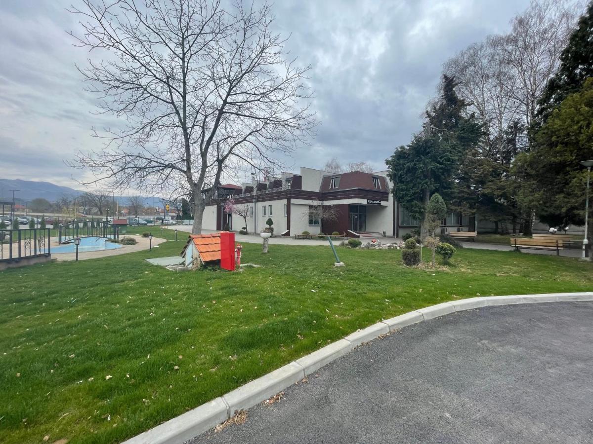 Prenociste Gazela Bed & Breakfast Pirot Bagian luar foto