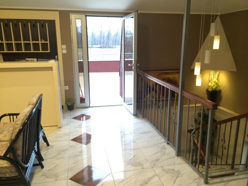 Prenociste Gazela Bed & Breakfast Pirot Bagian luar foto